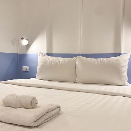 Saffron Hill Bangkok Hotel Bagian luar foto