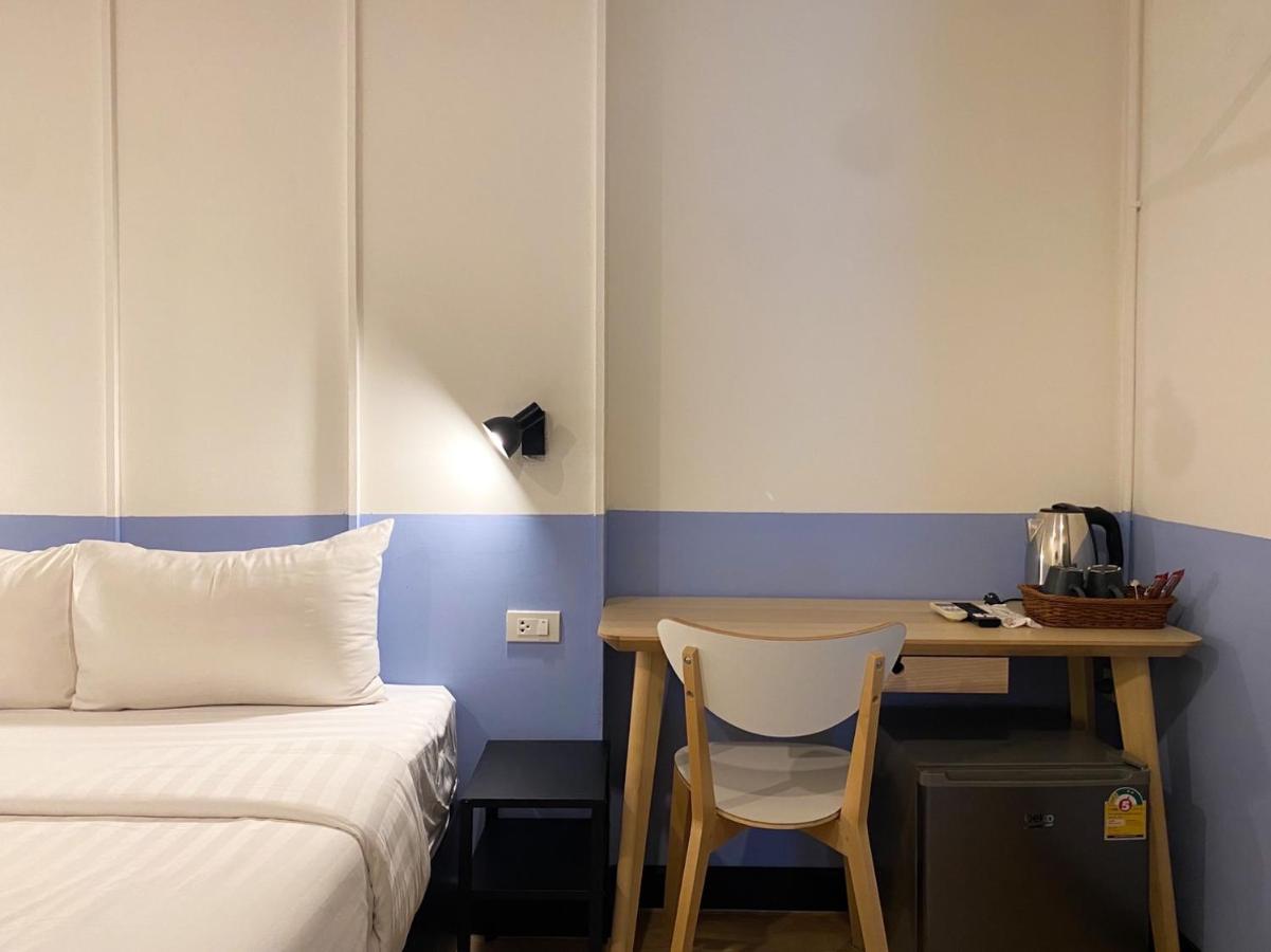 Saffron Hill Bangkok Hotel Bagian luar foto