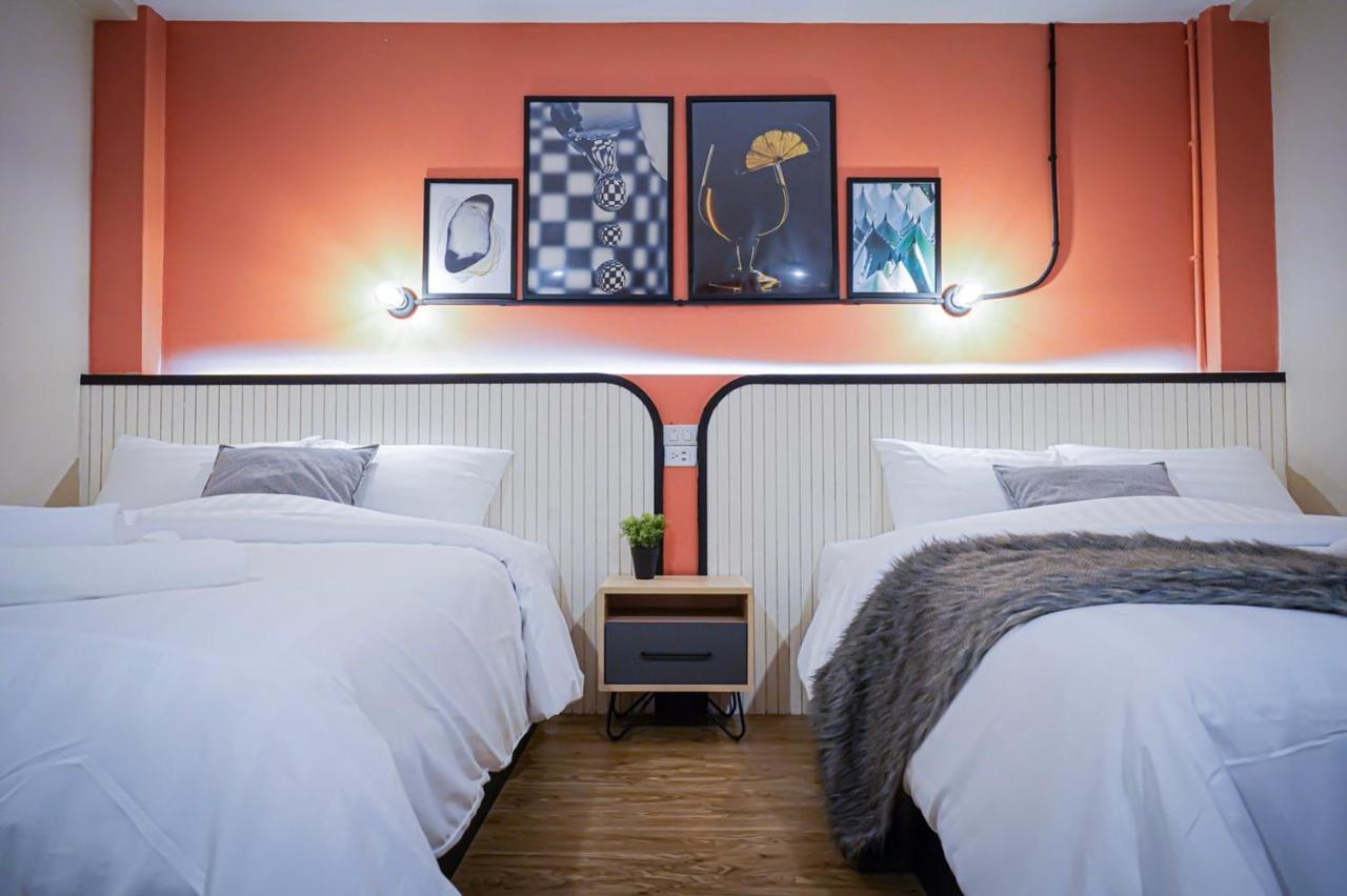 Saffron Hill Bangkok Hotel Bagian luar foto